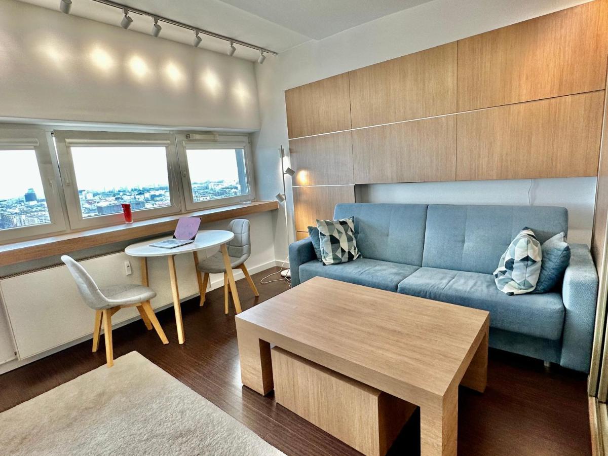 Top Metro X2 Fast Wifi 400 Mbs 70'Tv Netflix Hbo Max Appletv+ Disney+ Warszawa Zewnętrze zdjęcie